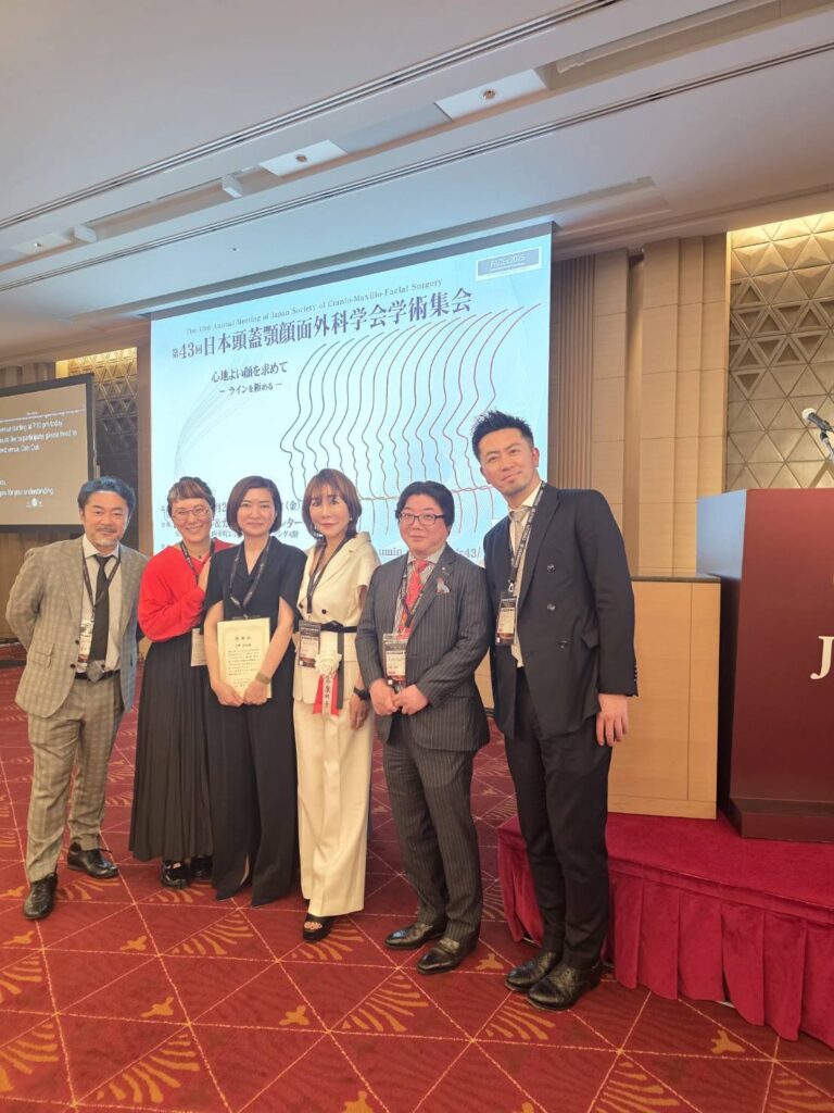 第113回日本美容外科学会（JSAS）のシンポジウムにて、上野医師が講演を行いました。